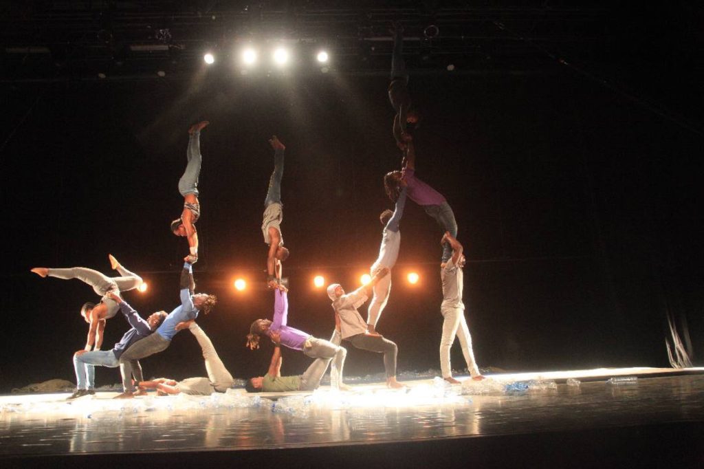 Spectacle de cirque aux RICA