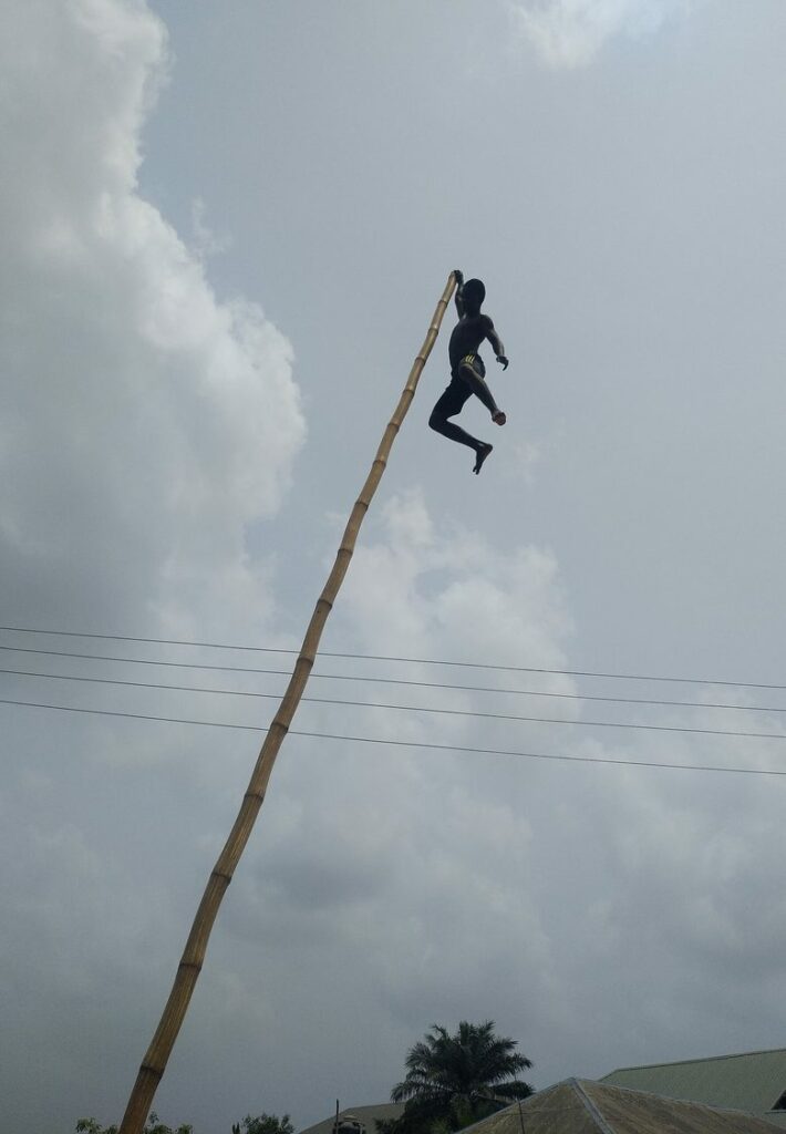 Acrobatie traditionnelle agbè, Nigeria